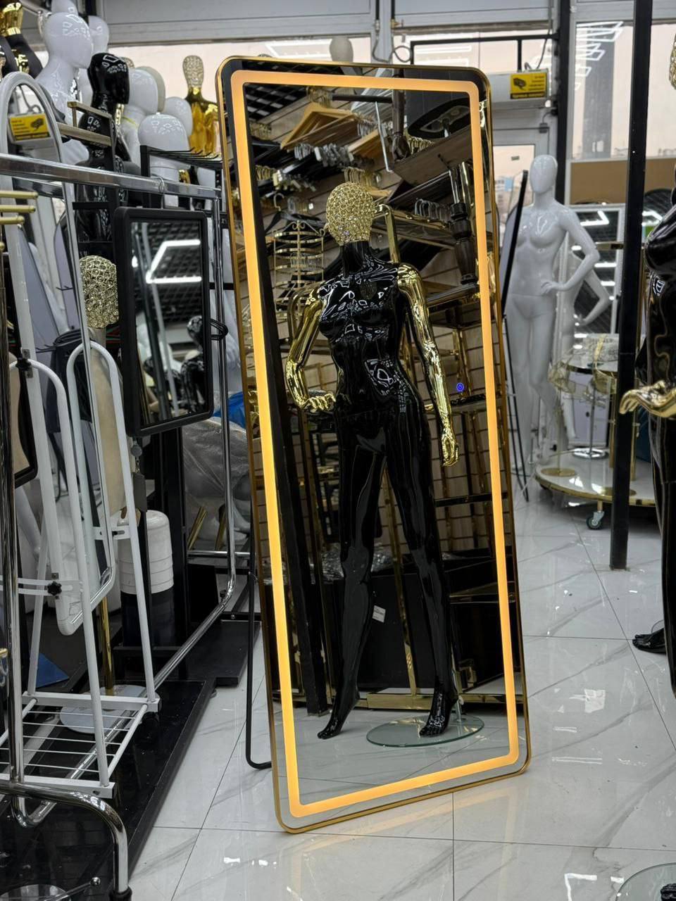 Зеркало с LED подсветкой.